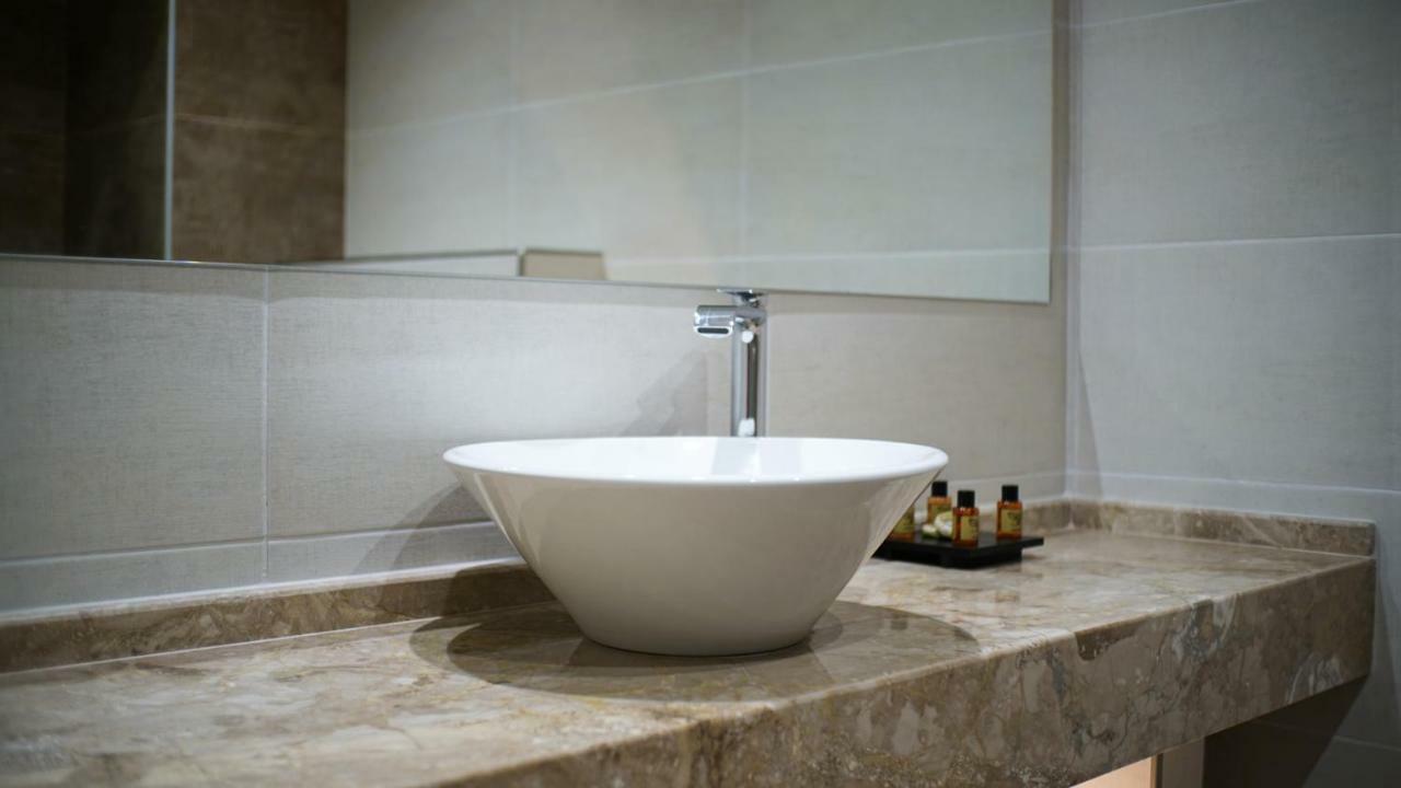 Agnes Deluxe Hotel Pefkochori Bagian luar foto