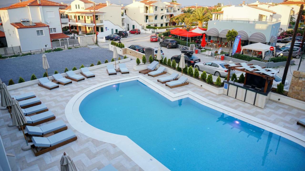 Agnes Deluxe Hotel Pefkochori Bagian luar foto