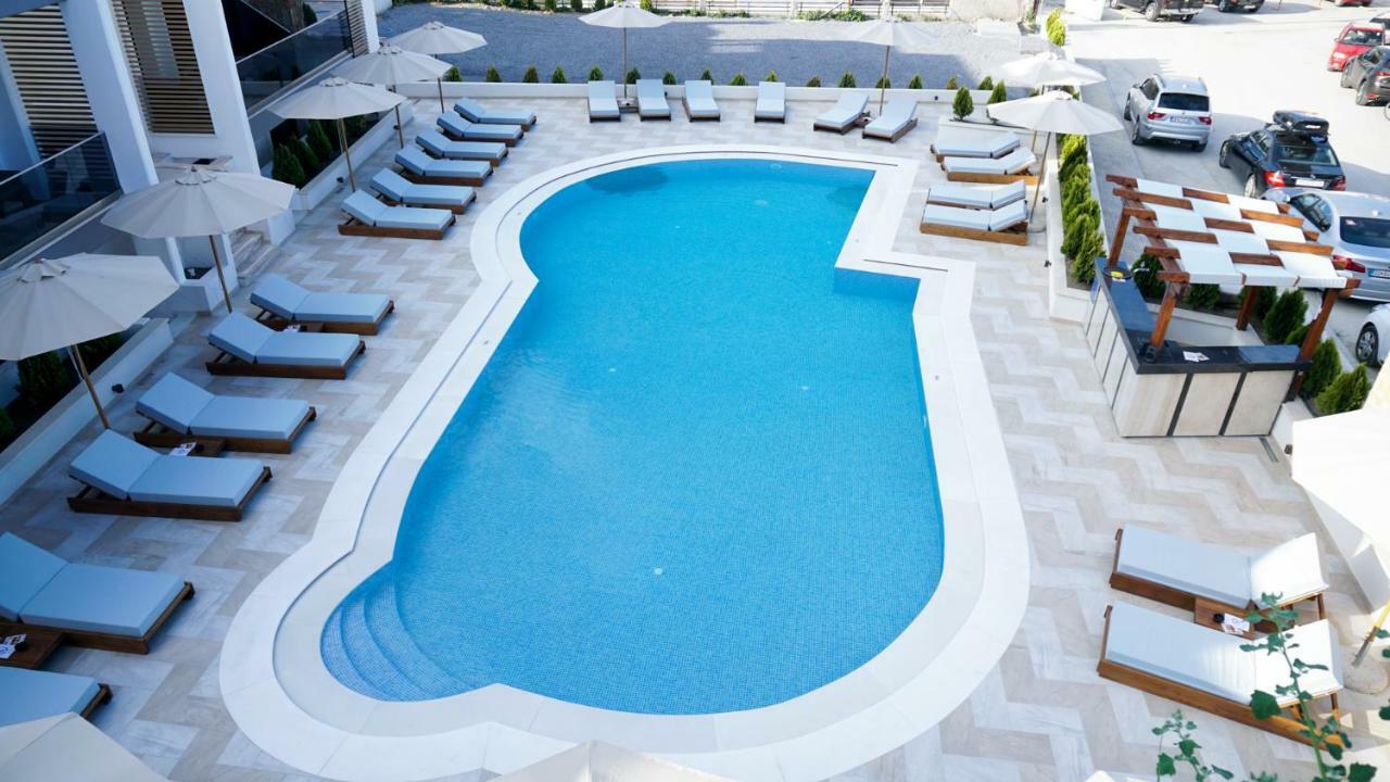 Agnes Deluxe Hotel Pefkochori Bagian luar foto