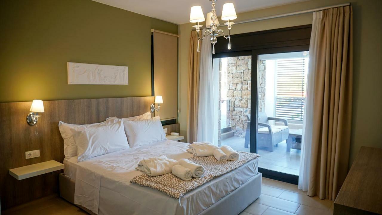 Agnes Deluxe Hotel Pefkochori Bagian luar foto