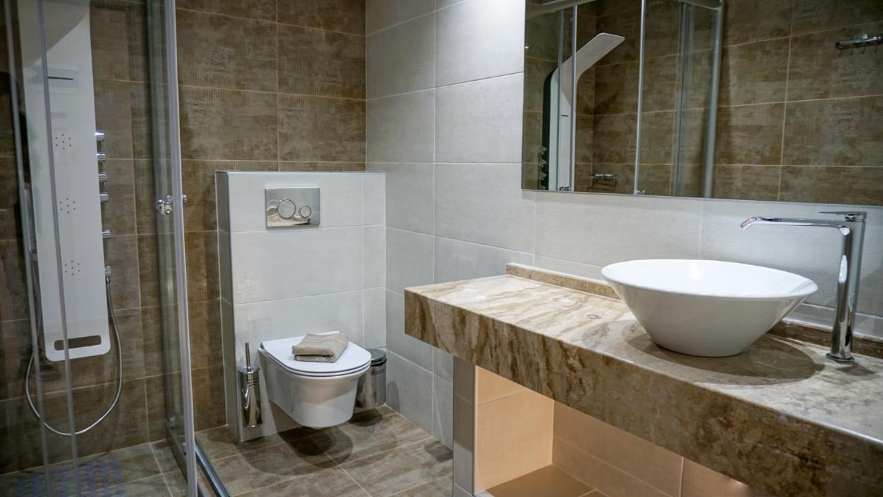 Agnes Deluxe Hotel Pefkochori Bagian luar foto